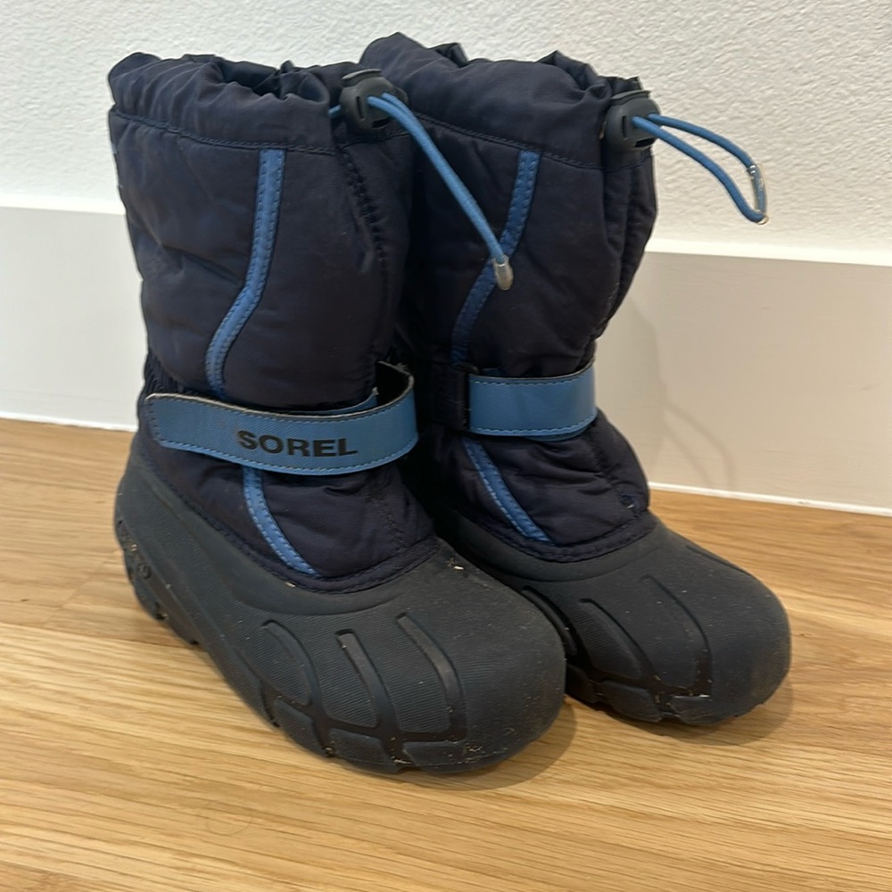 COPY - Sorrel Snow Boots - black and navy - Size 2